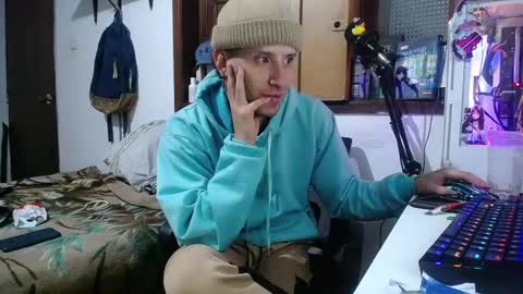 Esteban online show from March 8, 2025, 8:22 am