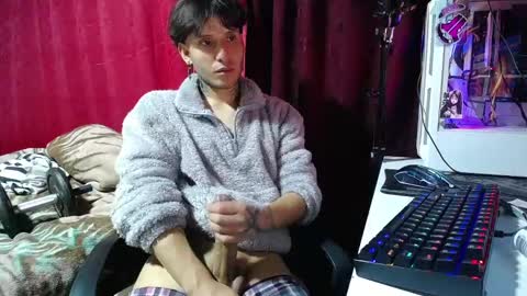 Esteban online show from March 12, 2025, 8:19 am