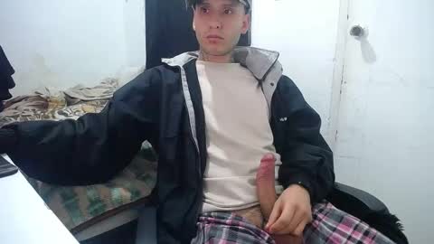 Snapshot of esjrobles chatting on October 11, 2025, 2:48 pm Esteban online show from October 11, 2025, 2:48 pm