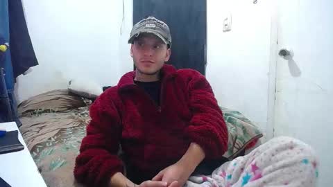 Snapshot of esjrobles chatting on October 15, 2025, 6:41 pm Esteban online show from October 15, 2025, 6:41 pm