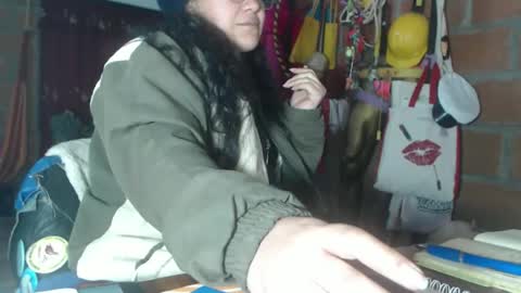 Snapshot of eskelaswd chatting on December 18, 2025, 6:08 am Eskela911 online show from December 18, 2025, 6:08 am