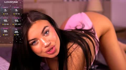 Esme online show from December 22, 2024, 9:31 pm