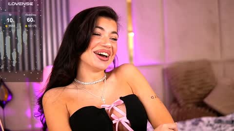 Esme online show from January 11, 2025, 10:18 pm