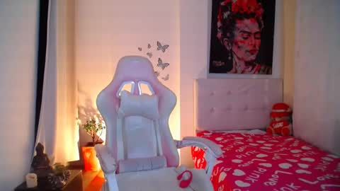 Esmeralda online show from January 6, 2025, 10:26 pm