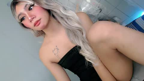 Snapshot of esmeralda28x chatting on June 22, 2026, 11:57 pm esmeralda28x online show from June 22, 2026, 11:57 pm