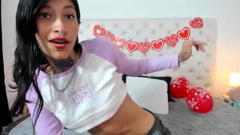 Snapshot of esmeralda_06 chatting on February 15, 2025, 3:17 pm esmeralda online show from February 15, 2025, 3:17 pm