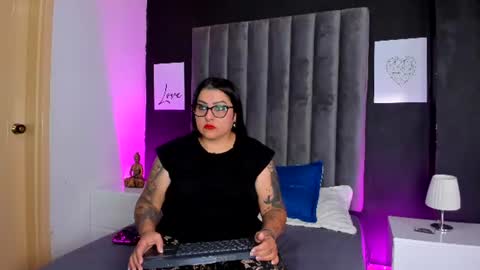 Snapshot of esmeralda_adamss chatting on June 22, 2026, 11:40 am Esmeralda online show from June 22, 2026, 11:40 am