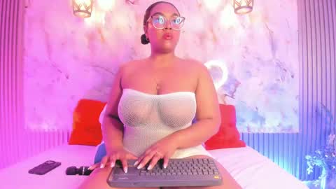 esmeralda online show from March 2, 2025, 9:21 am
