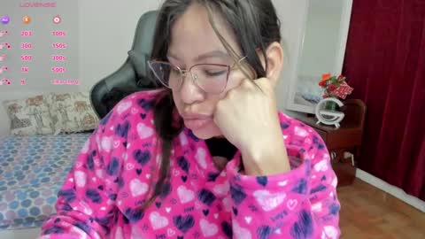 esme online show from September 18, 2025, 3:03 pm