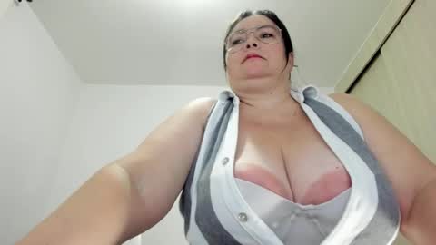 Esmeralda online show from February 28, 2025, 1:58 am