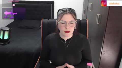 Snapshot of espagamer5 chatting on September 25, 2025, 6:11 pm Xbebetax online show from September 25, 2025, 6:11 pm