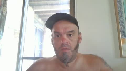 Snapshot of essensualelf chatting on September 14, 2025, 11:26 pm Essensual Elf online show from September 14, 2025, 11:26 pm