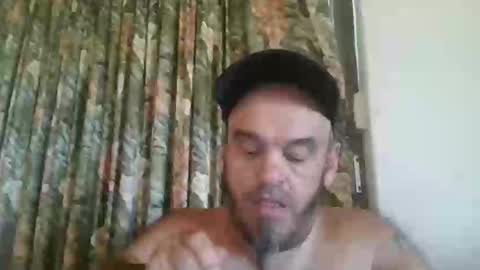 Snapshot of essensualelf chatting on September 17, 2025, 1:51 am Essensual Elf online show from September 17, 2025, 1:51 am