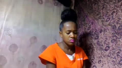 estancelee online show from July 12, 2026, 10:06 am