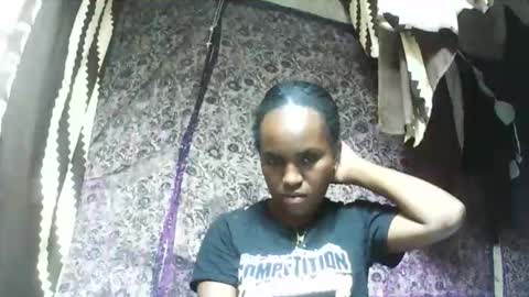 estanie online show from November 14, 2025, 2:49 pm