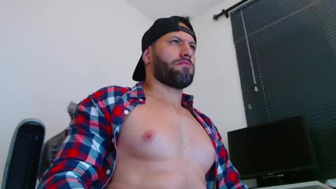 esteban online show from May 25, 2026, 4:57 pm