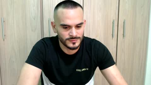 Snapshot of esteban_fer chatting on February 26, 2025, 4:36 am Esteban Fernandez online show from February 26, 2025, 4:36 am