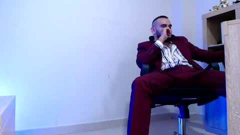 Esteban Fernandez online show from February 26, 2026, 4:00 am