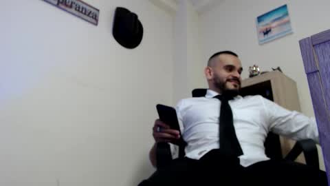 Esteban Fernandez online show from March 2, 2026, 6:14 am