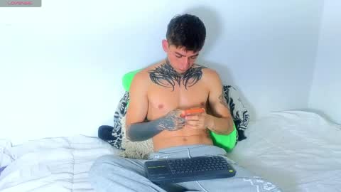 Snapshot of estebanchar_ chatting on June 2, 2026, 11:45 am Esteban independent model online show from June 2, 2026, 11:45 am