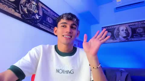 Snapshot of estebanperez_ chatting on December 12, 2024, 12:33 pm Esteban online show from December 12, 2024, 12:33 pm