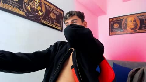 Snapshot of estebanperez_ chatting on December 28, 2024, 12:13 pm Esteban online show from December 28, 2024, 12:13 pm