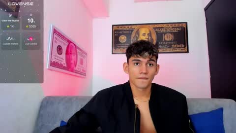 Snapshot of estebanperez_ chatting on December 28, 2024, 3:15 pm Esteban online show from December 28, 2024, 3:15 pm