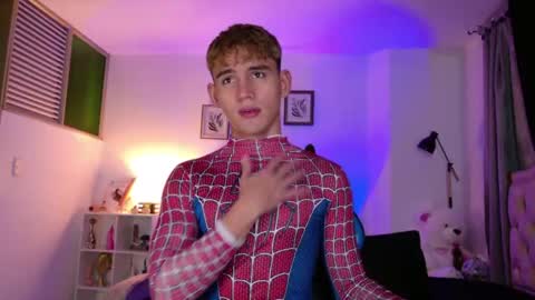 Snapshot of estebanperez_ chatting on February 18, 2026, 10:55 am Esteban online show from February 18, 2026, 10:55 am