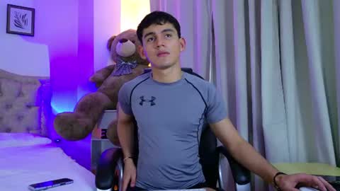 Esteban online show from June 10, 2026, 7:57 pm