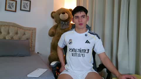 Esteban online show from August 1, 2026, 11:31 am