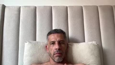 estefano1421 online show from March 1, 2026, 5:48 pm