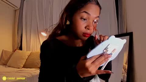 Snapshot of estefy_arroyo1 chatting on October 5, 2025, 6:23 am estefy_arroyo1 online show from October 5, 2025, 6:23 am