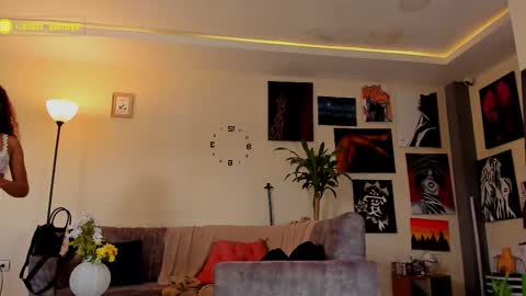 estefy_arroyo1 online show from February 3, 2026, 5:18 pm