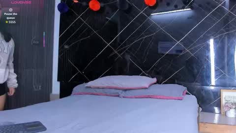 Stefy online show from November 13, 2025, 4:00 am