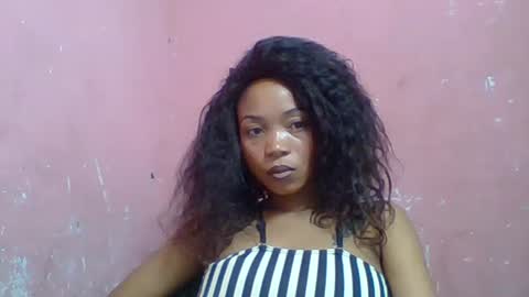 Snapshot of estelah20 chatting on October 1, 2025, 11:05 am estelah20 online show from October 1, 2025, 11:05 am