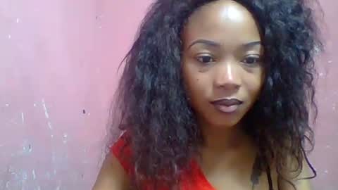 Snapshot of estelah20 chatting on October 3, 2025, 5:15 am estelah20 online show from October 3, 2025, 5:15 am