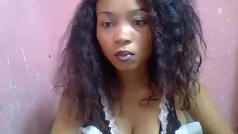 Snapshot of estelah20 chatting on October 8, 2025, 6:00 am estelah20 online show from October 8, 2025, 6:00 am