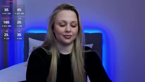 Estella online show from October 18, 2025, 4:30 pm