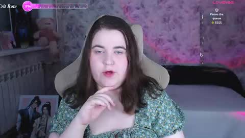 Snapshot of estelle_hicks chatting on August 3, 2026, 7:17 pm estelle_hicks online show from August 3, 2026, 7:17 pm