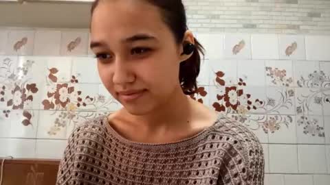 estellekirbo online show from March 21, 2026, 1:05 pm