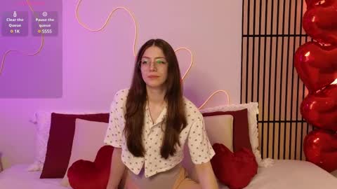 Snapshot of ester_hill chatting on February 12, 2025, 9:54 pm Ester online show from February 12, 2025, 9:54 pm
