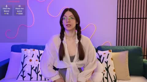 Snapshot of ester_hill chatting on February 23, 2025, 9:48 pm Ester online show from February 23, 2025, 9:48 pm