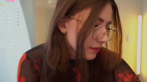 Ester online show from June 20, 2026, 4:04 am