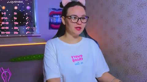 Snapshot of esterplayful chatting on September 28, 2025, 11:37 am EsterPlayful online show from September 28, 2025, 11:37 am