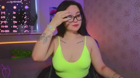 Snapshot of esterplayful chatting on October 16, 2025, 6:47 am EsterPlayful online show from October 16, 2025, 6:47 am