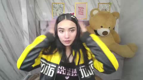 esther_toro_b online show from September 15, 2025, 12:49 pm