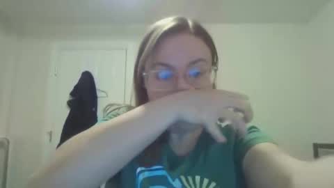 Esther online show from December 2, 2025, 10:16 pm