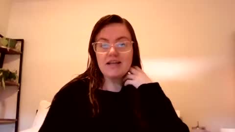 Snapshot of estherjude chatting on June 3, 2026, 1:25 pm Esther online show from June 3, 2026, 1:25 pm