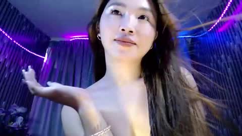 Snapshot of estherlust chatting on September 24, 2025, 9:23 am IRIS online show from September 24, 2025, 9:23 am