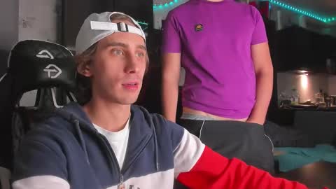 Snapshot of esthetics_boys chatting on October 11, 2025, 8:07 pm LOUIS online show from October 11, 2025, 8:07 pm